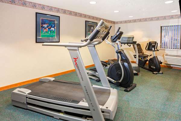 Fitness/ Exercise Room - La Quinta Inn Milwaukee Airport Oak Creek - I-41 & I-94, Exit 320