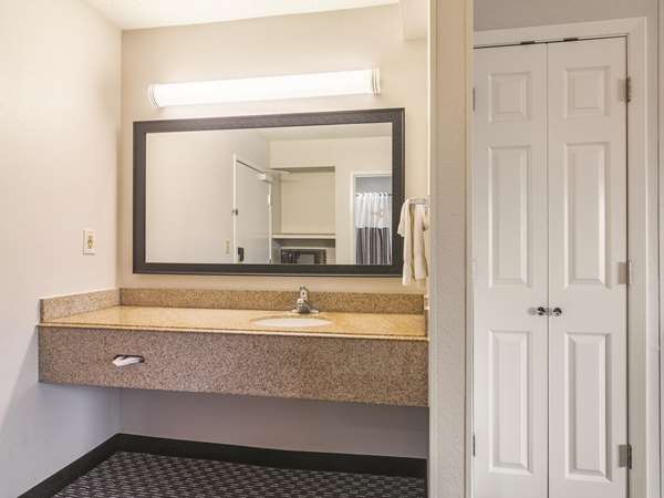 Suite - Wingate by Wyndham Brunswick - I-95, Exit 36