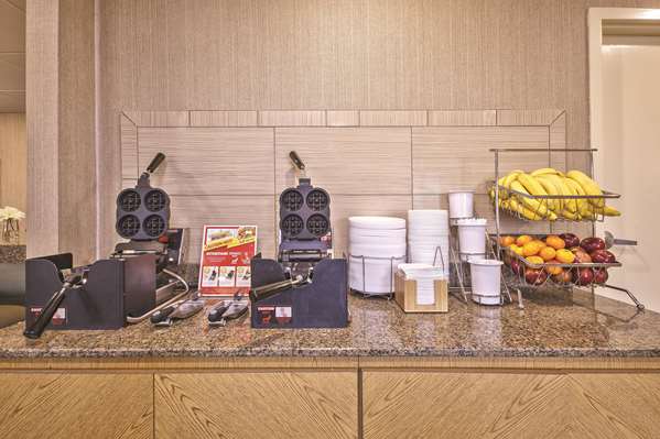  - La Quinta Inn Perrysburg - I-75, Exit 193