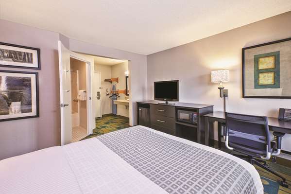  - La Quinta Inn Perrysburg - I-75, Exit 193