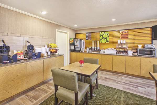  - La Quinta Inn Perrysburg - I-75, Exit 193