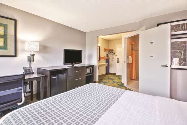  - La Quinta Inn Perrysburg - I-75, Exit 193