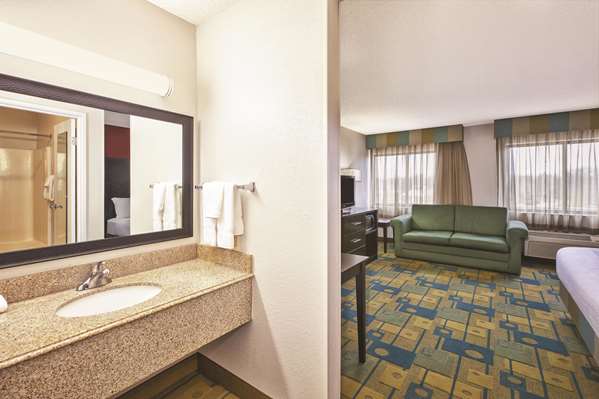  - La Quinta Inn Perrysburg - I-75, Exit 193