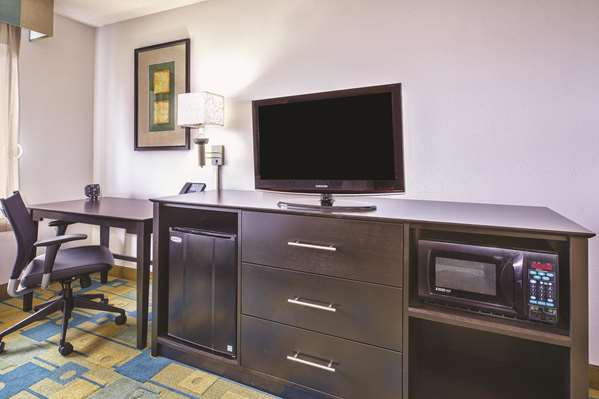  - La Quinta Inn Perrysburg - I-75, Exit 193