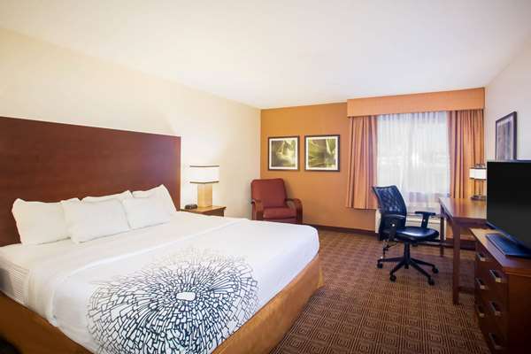 Suite - La Quinta Inn & Suites Columbia - I-70, Exit 124