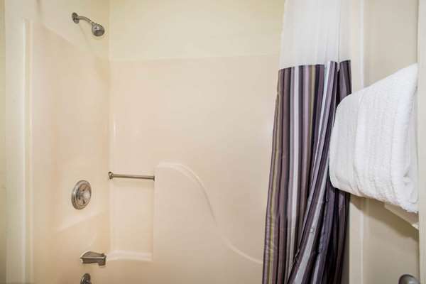  - La Quinta Inn & Suites Columbia - I-70, Exit 124