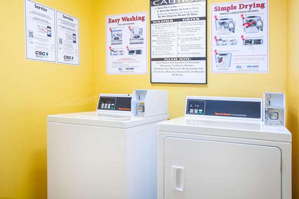 Amenities - La Quinta Inn & Suites Columbia - I-70, Exit 124