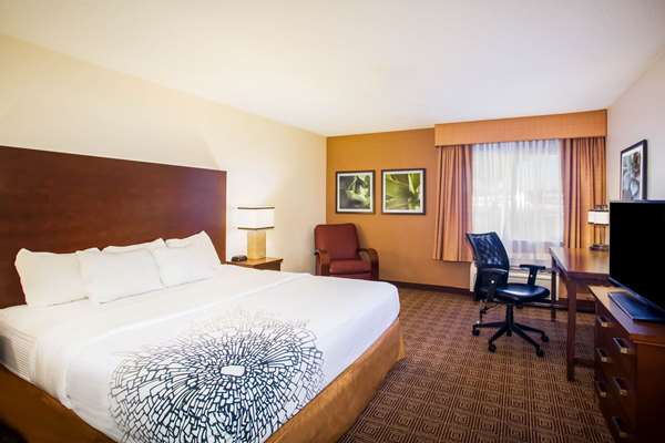 Suite - La Quinta Inn & Suites Columbia - I-70, Exit 124