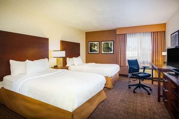  - La Quinta Inn & Suites Columbia - I-70, Exit 124