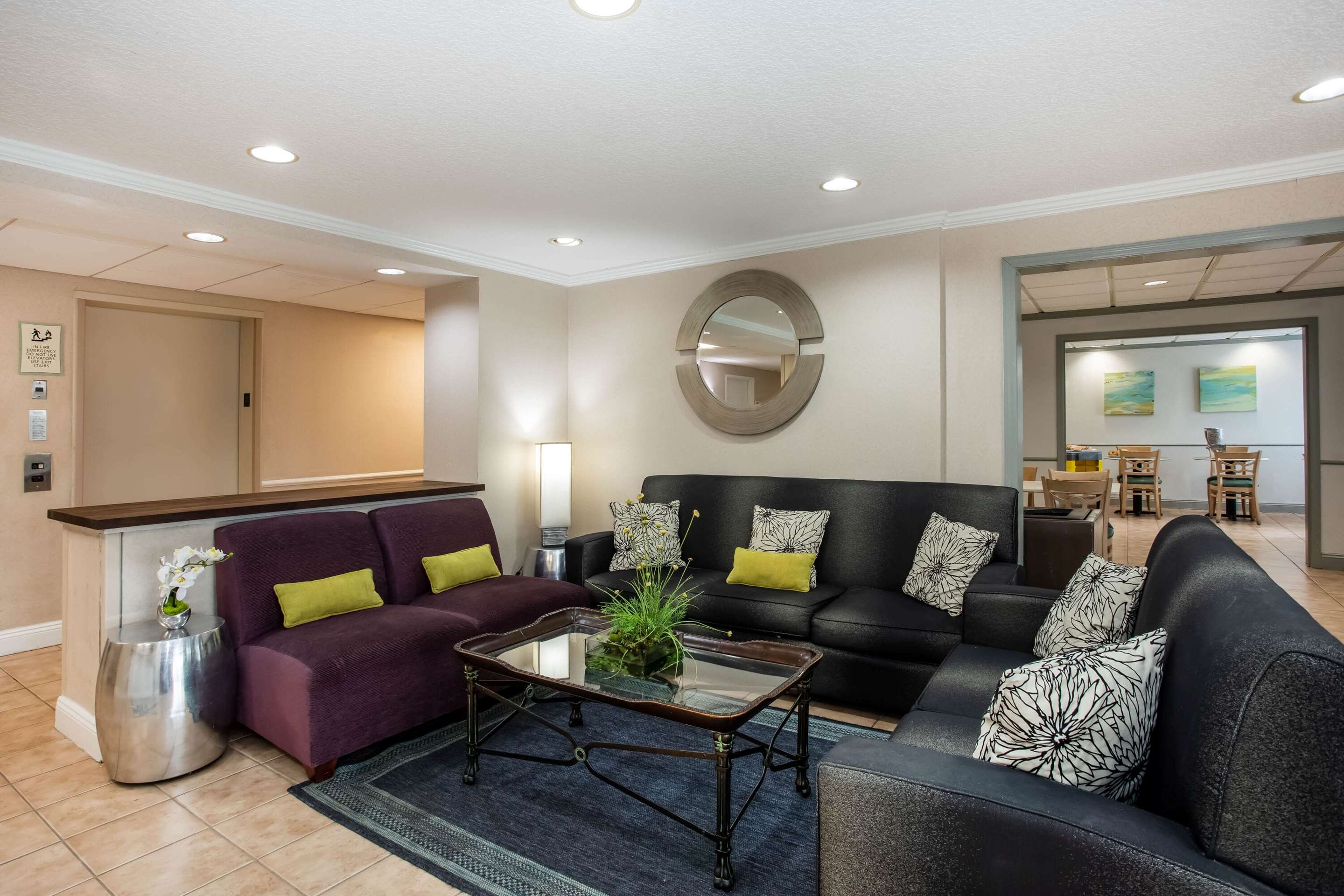 Lobby | La Quinta Inn & Suites by Wyndham Melbourne Viera