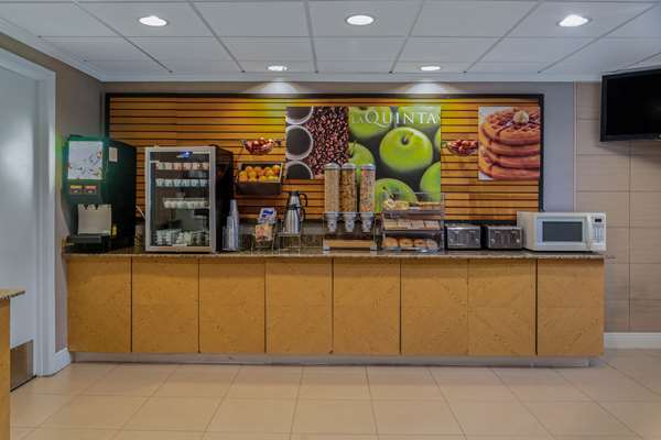  - La Quinta Inn & Suites Naples - I-75, Exit 101