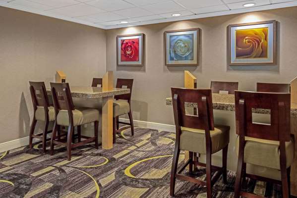  - La Quinta Inn & Suites Naples - I-75, Exit 101
