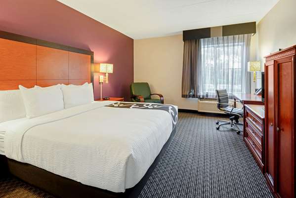 Suite - La Quinta Inn & Suites Naples - I-75, Exit 101