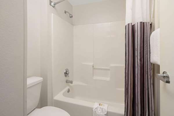  - La Quinta Inn & Suites Naples - I-75, Exit 101