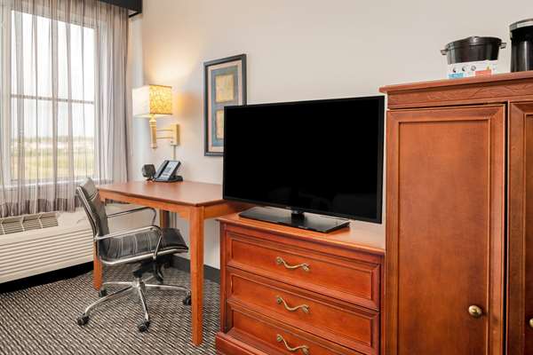  - La Quinta Inn & Suites Naples - I-75, Exit 101