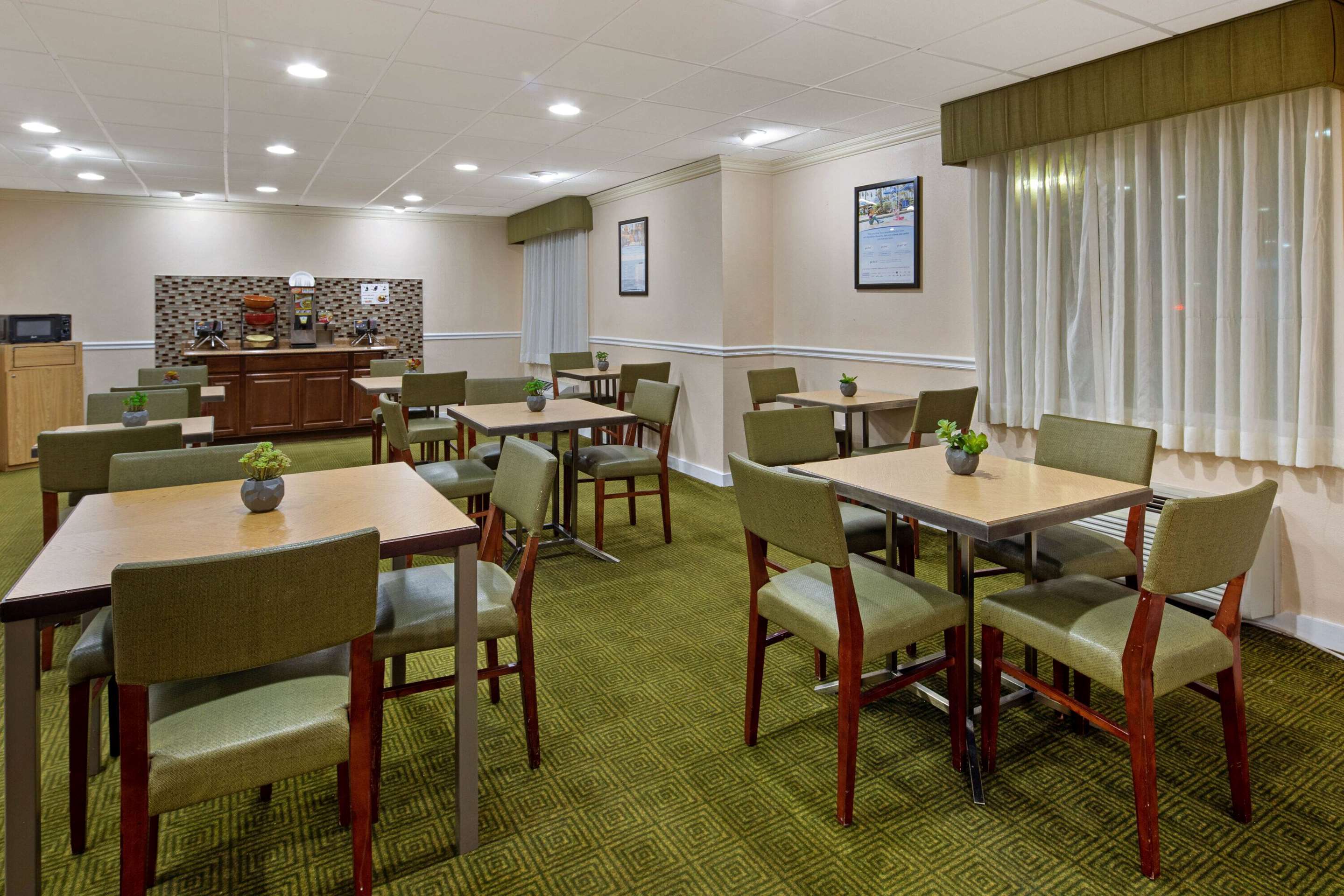 Property amenity | La Quinta by Wyndham Sunrise Sawgrass Mills