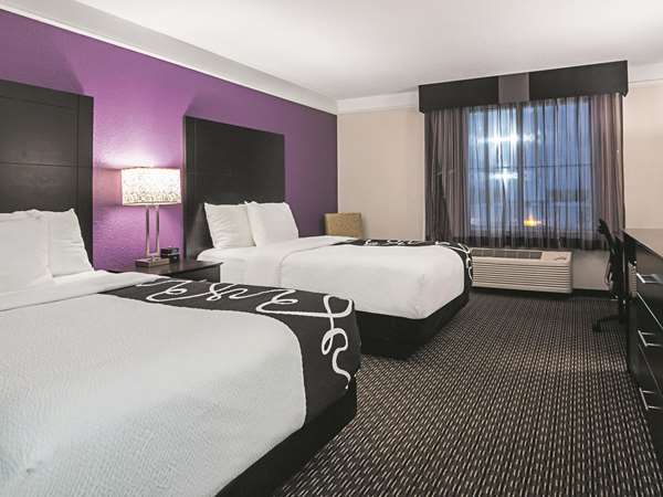  - La Quinta Inn & Suites Utica