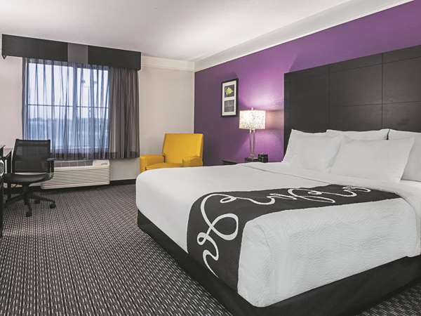  - La Quinta Inn & Suites Utica