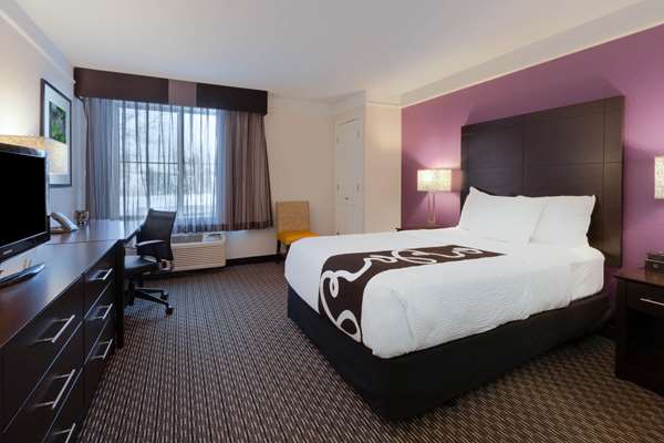  - La Quinta Inn & Suites Utica