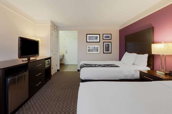  - La Quinta Inn & Suites Utica