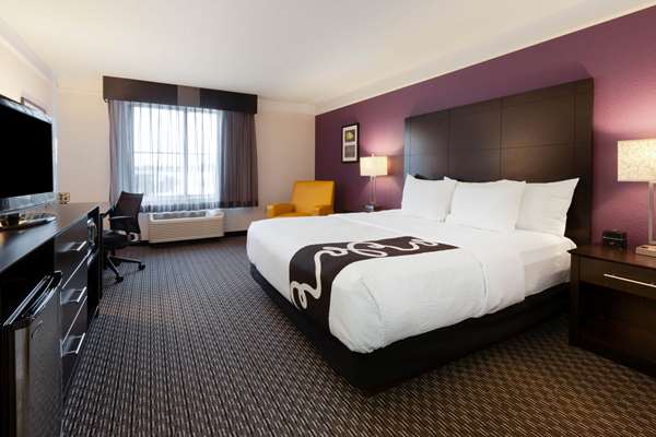  - La Quinta Inn & Suites Utica