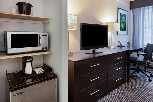  - La Quinta Inn & Suites Utica