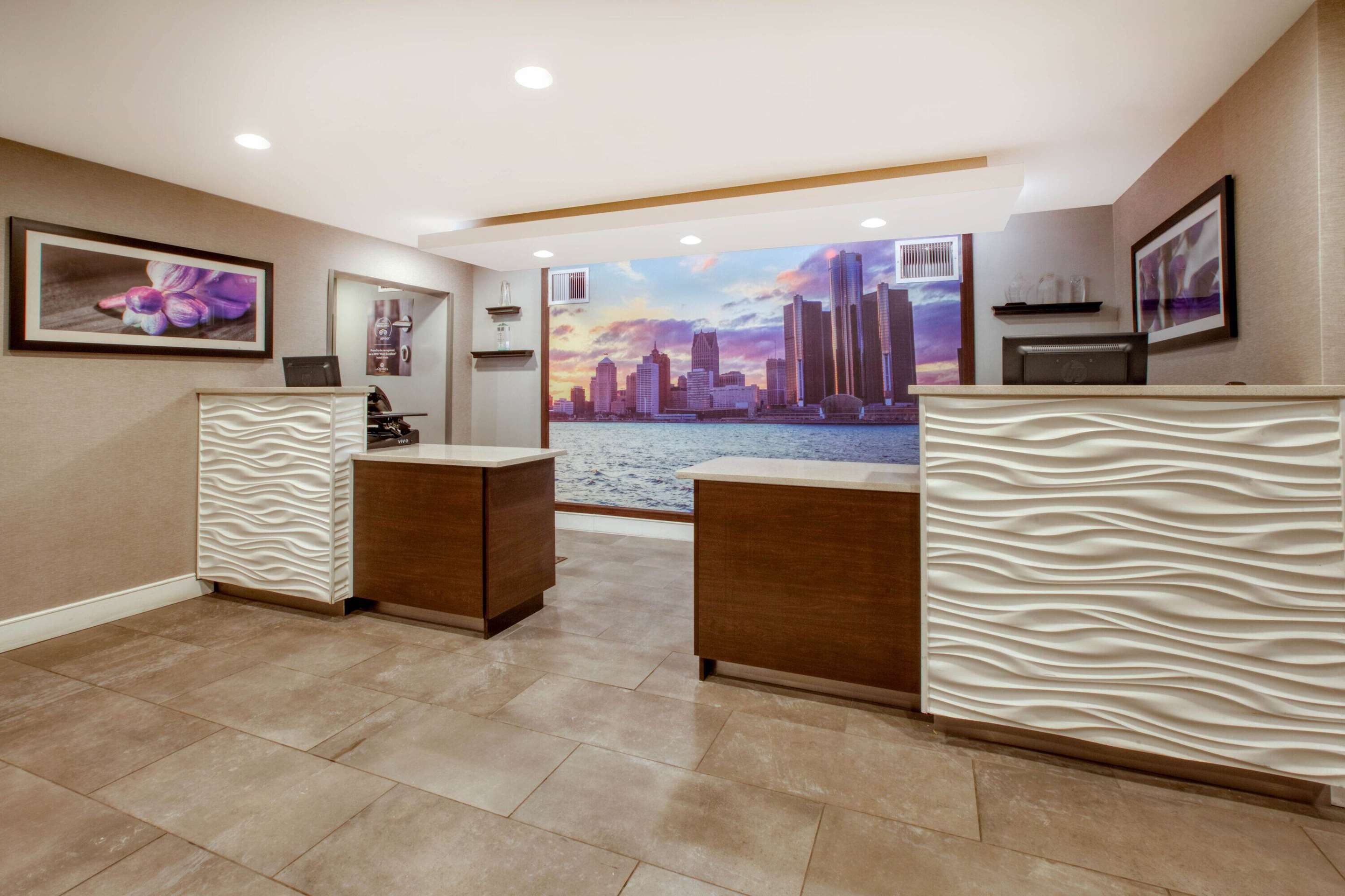 Reception | La Quinta by Wyndham Detroit Utica