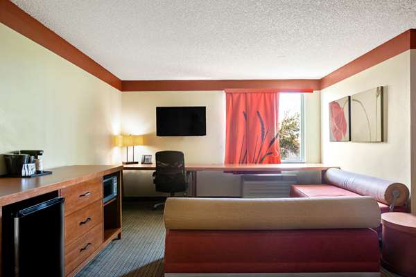 Suite - La Quinta Inn Cutler Ridge