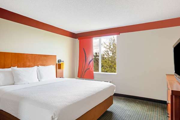 Suite - La Quinta Inn Cutler Ridge