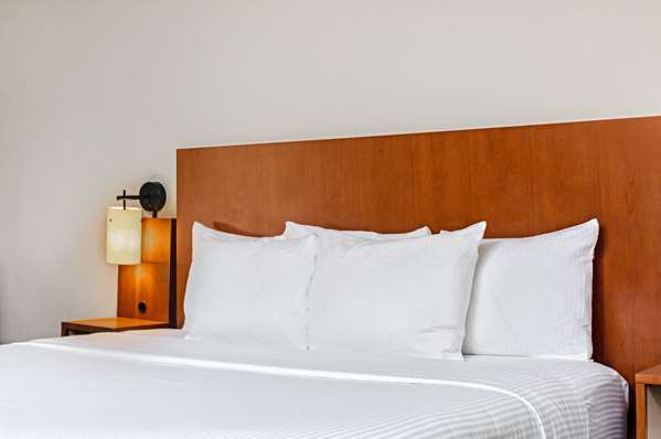  - La Quinta Inn Cutler Ridge