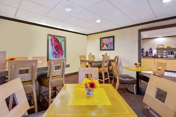 Restaurant - La Quinta Inn Cutler Ridge