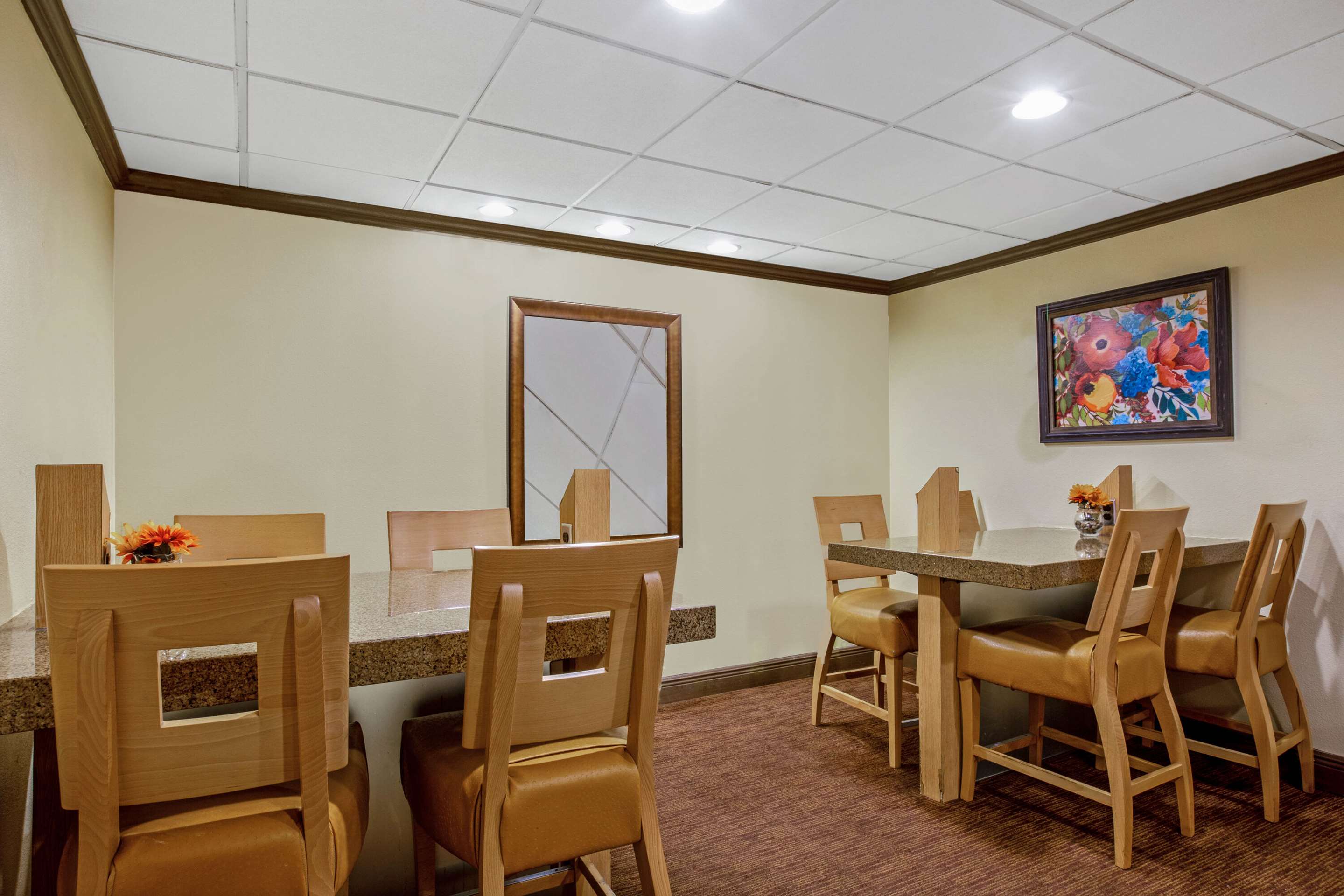 lobby view | La Quinta Inn & Suites by Wyndham Miami Cutler Bay