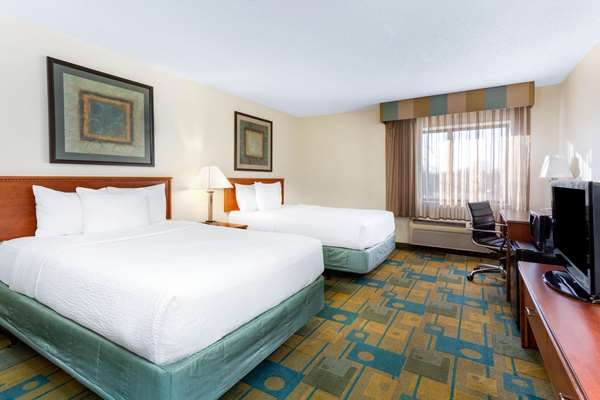  - La Quinta Inn Willowbrook - I-55, Exit 274
