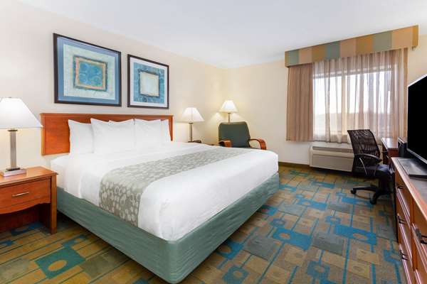  - La Quinta Inn Willowbrook - I-55, Exit 274