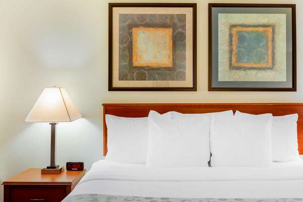  - La Quinta Inn Willowbrook - I-55, Exit 274