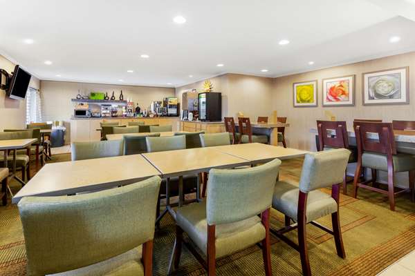  - La Quinta Inn Willowbrook - I-55, Exit 274