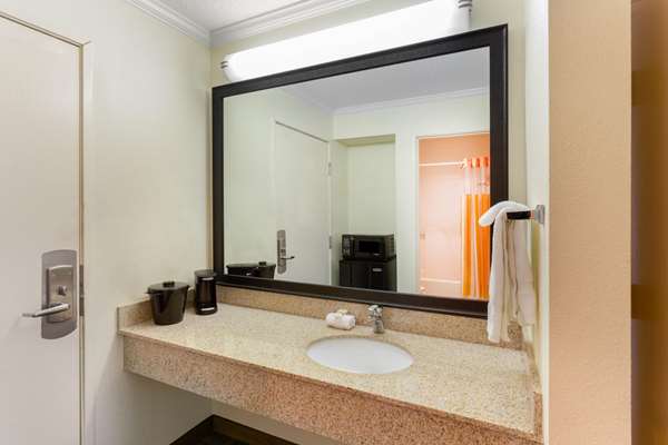  - La Quinta Inn Willowbrook - I-55, Exit 274