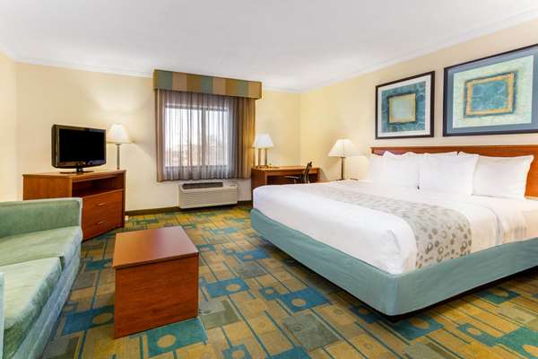 Suite - La Quinta Inn Willowbrook - I-55, Exit 274