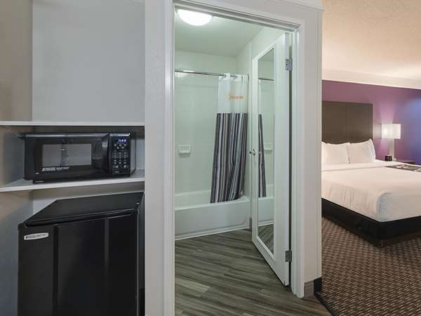  - La Quinta Inn & Suites Round Rock Austin - I-35, Exit 251