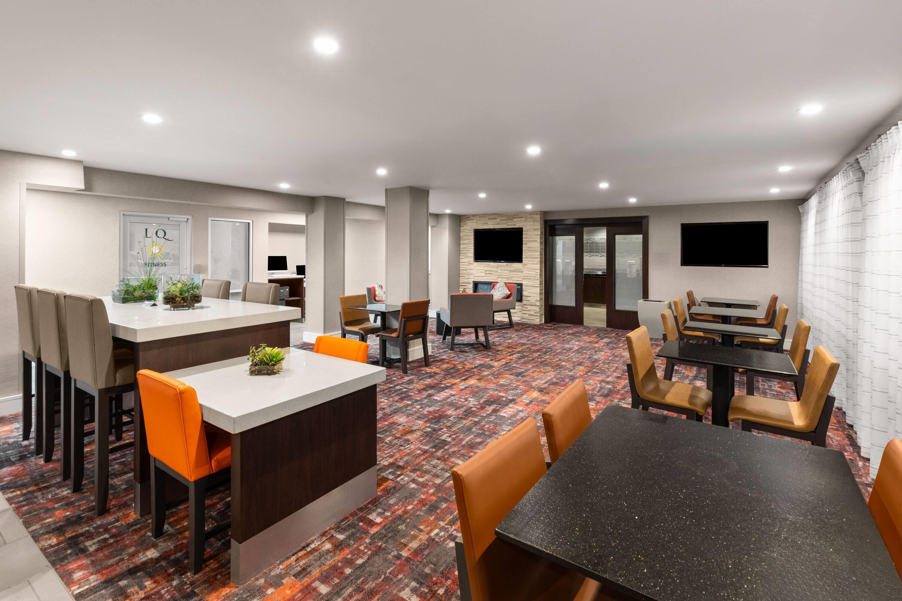Lobby | La Quinta by Wyndham Austin Round Rock