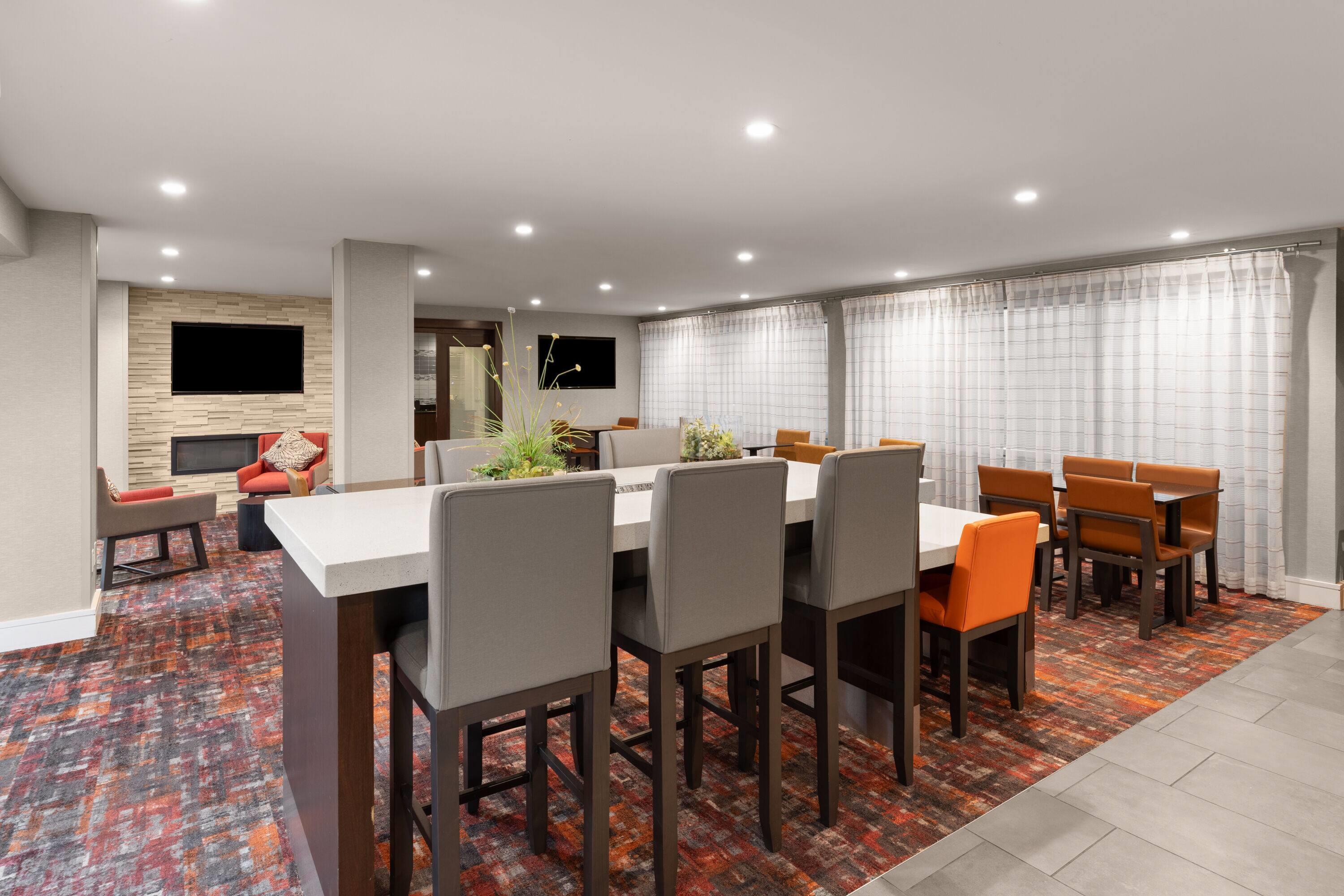 Lobby | La Quinta by Wyndham Austin Round Rock