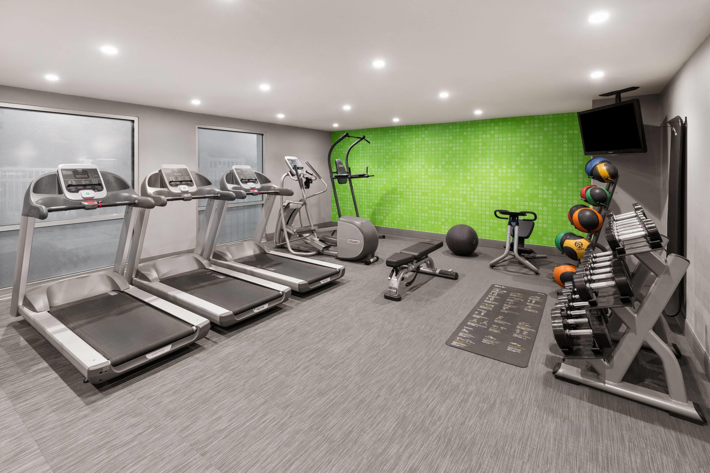 Health club fitness center gym | La Quinta by Wyndham Austin Round Rock