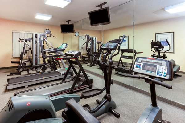 Fitness/ Exercise Room - La Quinta Inn & Suites New Berlin - I-43, Exit 57