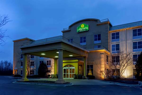 Exterior view - La Quinta Inn & Suites New Berlin - I-43, Exit 57