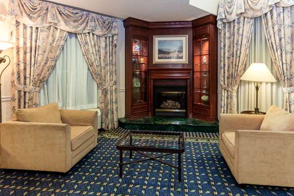  - La Quinta Inn & Suites New Berlin - I-43, Exit 57