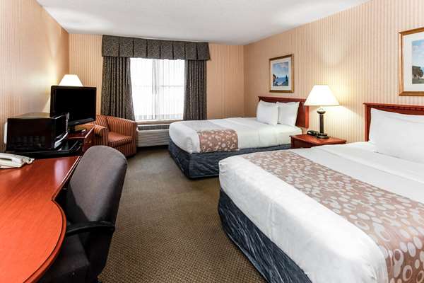  - La Quinta Inn & Suites New Berlin - I-43, Exit 57