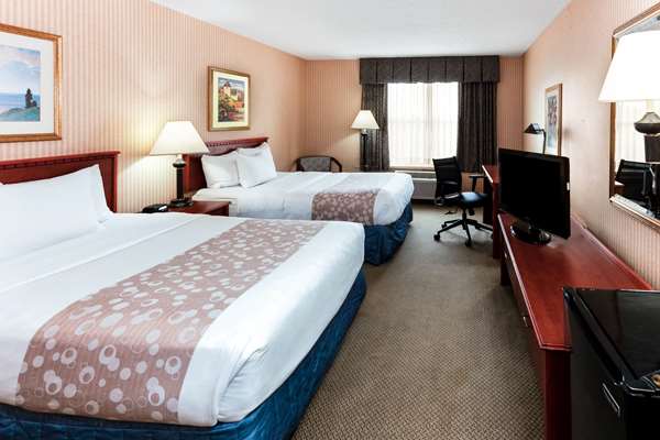  - La Quinta Inn & Suites New Berlin - I-43, Exit 57