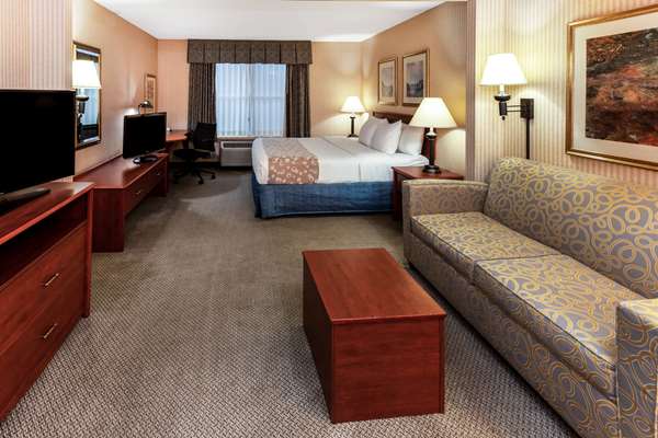 Suite - La Quinta Inn & Suites New Berlin - I-43, Exit 57