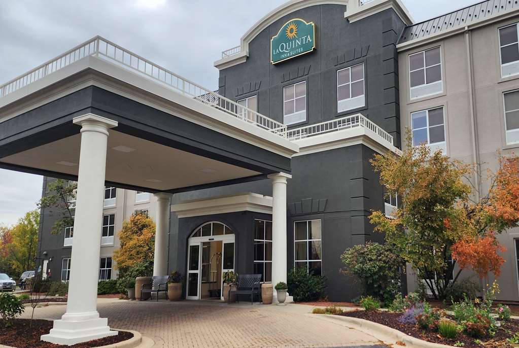 La Quinta Inn & Suites SW New Berlin