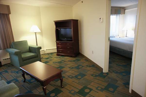 Suite - La Quinta Inn & Suites Somerville - I-93, Exit 21